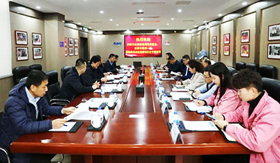 峻?？偨?jīng)理孫藝向濟(jì)南市應(yīng)急局魏強(qiáng)副局長數(shù)說應(yīng)急
